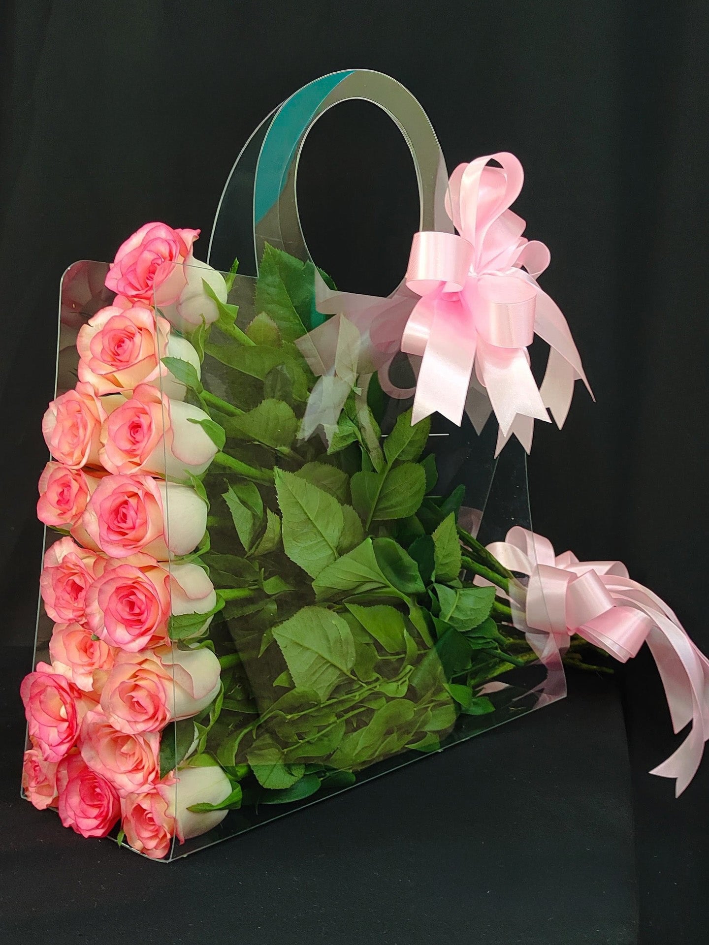 Deluxe Dozen Rose Arrangment