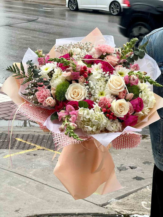 Same-Day Flower Delivery in Richmond Hill & the GTA: What to Know